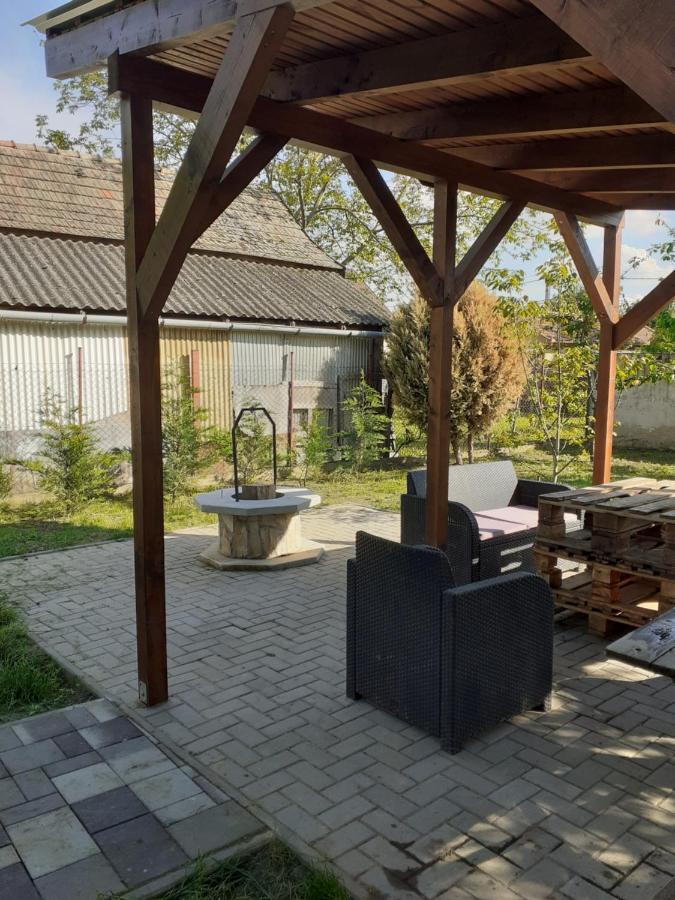 Éden Apartman Hajdúszoboszló Esterno foto